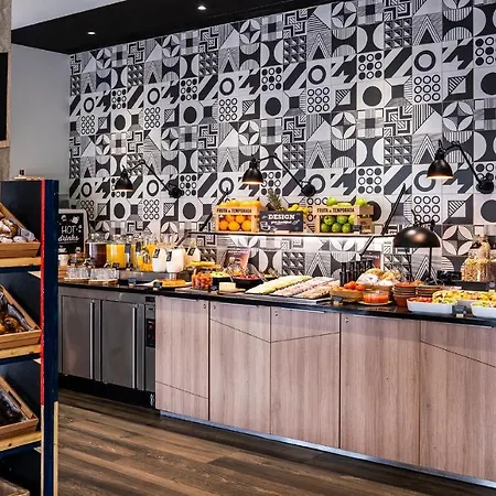 Ibis Styles Bogatell Szálloda 2*